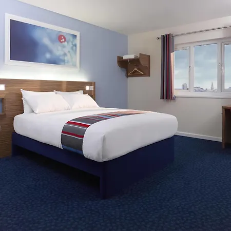 Travelodge Hotel 3*