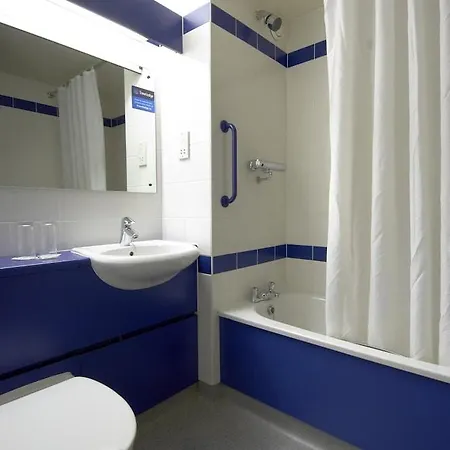 Travelodge Hotel 3*