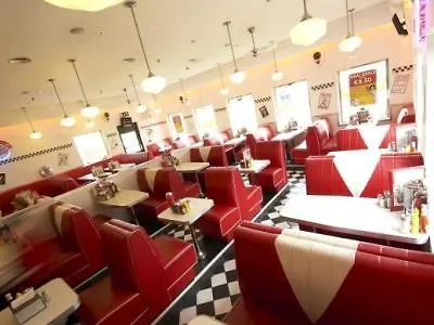 ホテル トラベロッジ 3*