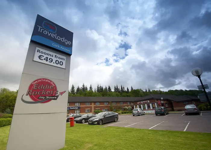 Travelodge Hotel 3*
