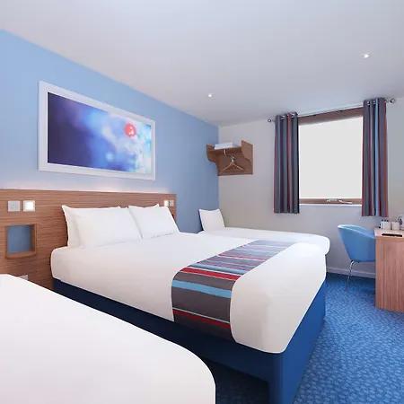 Travelodge 3* Cork