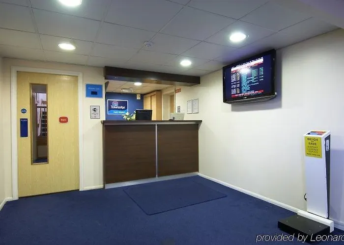 Travelodge Hotel 3*