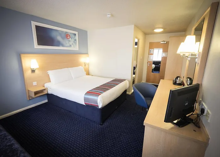 Travelodge Hotel 3*